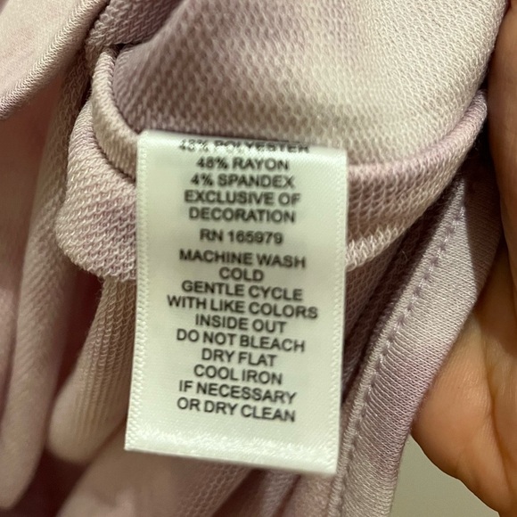 Tie-dye lavender top short sleeve women’s M - Picture 8 of 9